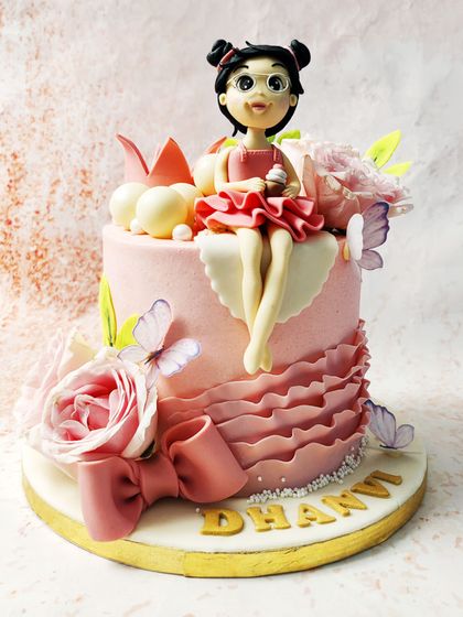 Liliyum Patisserie - Special Occasion Cakes Elegant Floral & Botanical Masterpieces photo 30