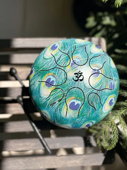 The Happy Drum is named for the feeling it inspires. Its design is simple and accessible, making it a wonderful instrument for anyone, regardless of musical experience. Its portability allows you to create calming, joyful music wherever you go.