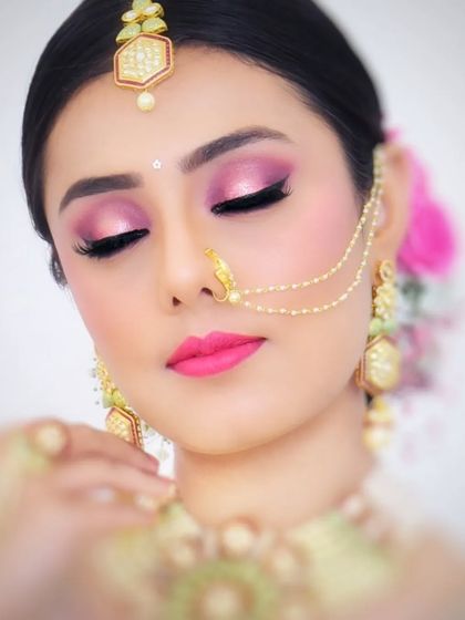 Signature Floral Buns & Updos photo 27