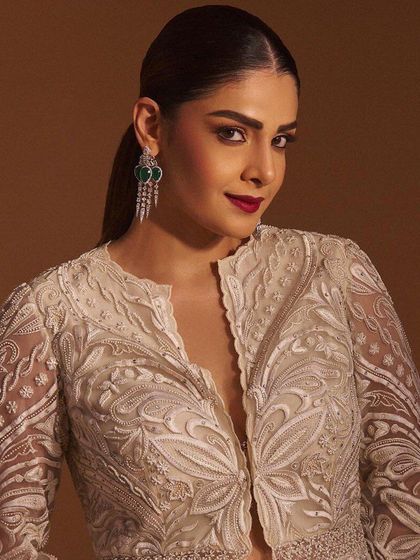 A final portrait of the client, her makeup looking absolutely stunning.