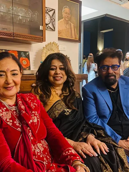 Seated with the legendary Hariharan Ji and Jaspinder Narula Ji. Being in the company of such maestros is always a learning experience.