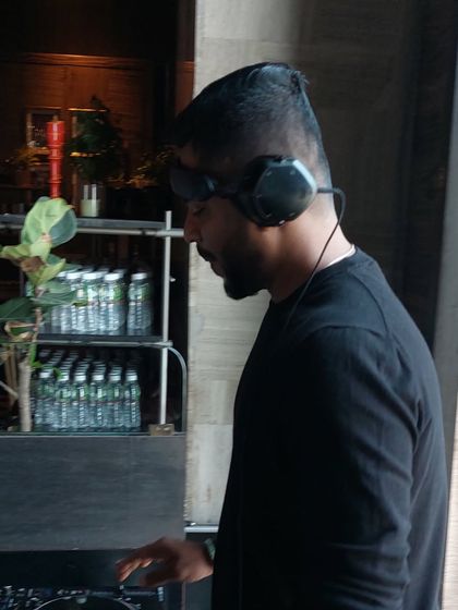 Spinning for a Sunday brunch at Koishii, St. Regis. This shows my versatility, adapting my style for a more laid back daytime event.