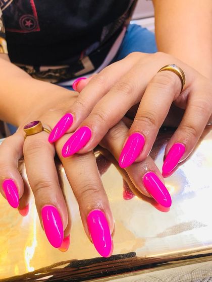 Another shot of the eye-catching neon pink set.