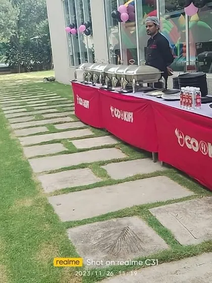 We create perfect catering setups for kids' birthday parties, complete with fun food options. This outdoor event at Brigade Exotica shows our ability to adapt to any venue and theme.