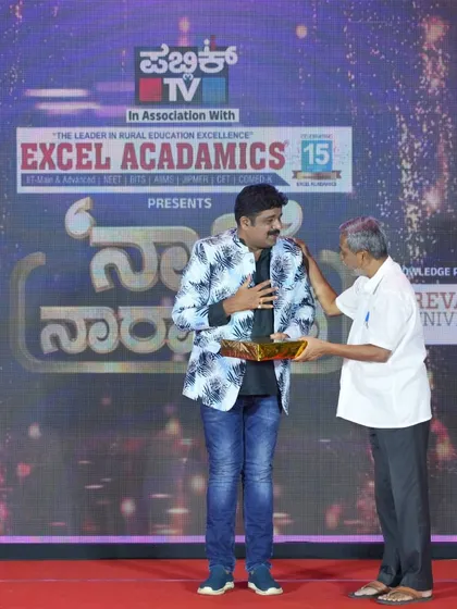 A humbling moment being felicitated by Ranganna sir at a Public TV event. I am thankful to Praveen sir and the entire Public TV team for the honour. Such recognition motivates me to work even harder.