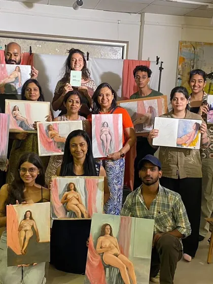 The group of artists at the end of our figure study weekend, all proudly holding up our work. It's amazing to see so many different interpretations of the same model and poses.