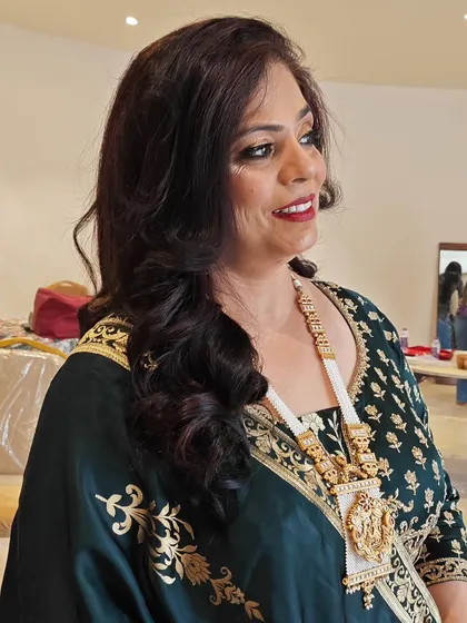 Makeup has no age limit. I had the pleasure of getting the groom's bua ready for the wedding. I used techniques for mature skin to create a fresh, graceful look that highlighted her features beautifully.