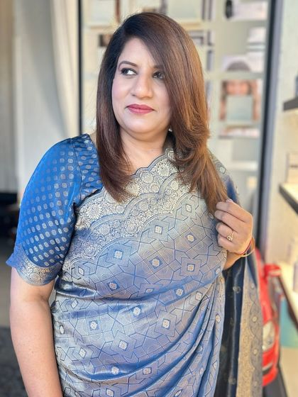 Another angle of this beautiful, natural makeup look. It proves that you don't need heavy makeup to look stunning and feel confident.