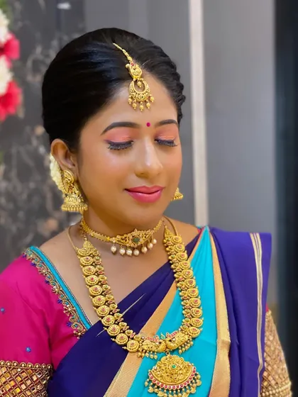 Another shot showing the flawless finish of her makeup.
