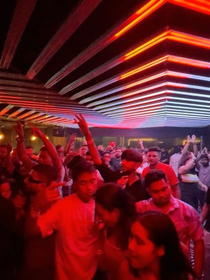 Ivan Nilkon - Live DJ Services Mainstage Madness photo 45