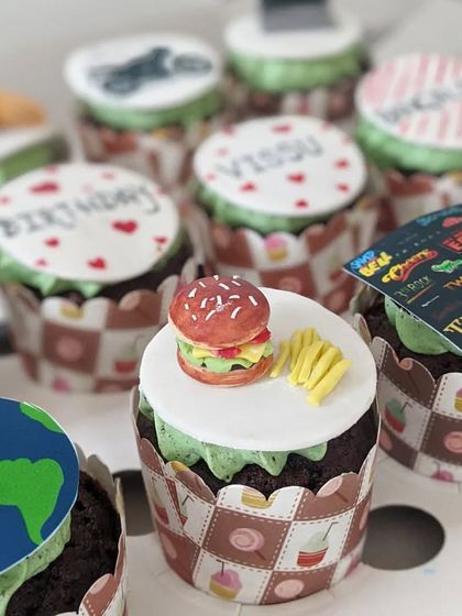 Preethi - Sculpted 3D Cakes Custom Cupcakes & Small Treats photo 3