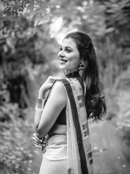 The timeless soul of a portrait revealed in monochrome. This black and white version of a saree portrait strips away color to focus on emotion, light, and the classic beauty of the moment.