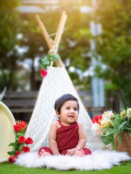 This outdoor session combines a boho teepee with a cute heart-shaped prop. I can customize outdoor setups just as creatively as my indoor ones.