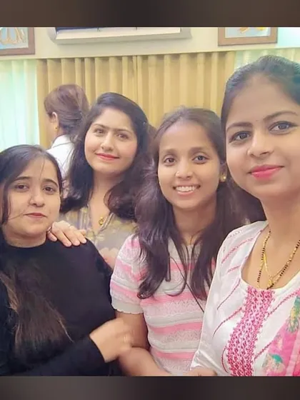 Happy faces after completing the course. These artists are now equipped with the skills to build their own careers in mehandi.