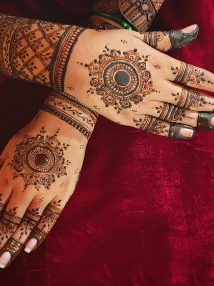 Another beautiful mandala design, this time with a solid dark center. The contrast makes the surrounding delicate patterns stand out even more.
