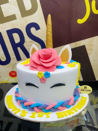 Kids' Character & Cartoon Cakes photo 26