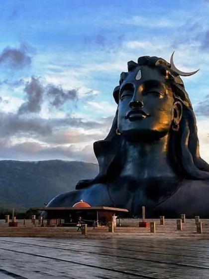 The Adiyogi Shiva statue at the Isha Yoga Center is a space for self-transformation. It is a powerful reminder of the inner journey towards liberation and well-being.