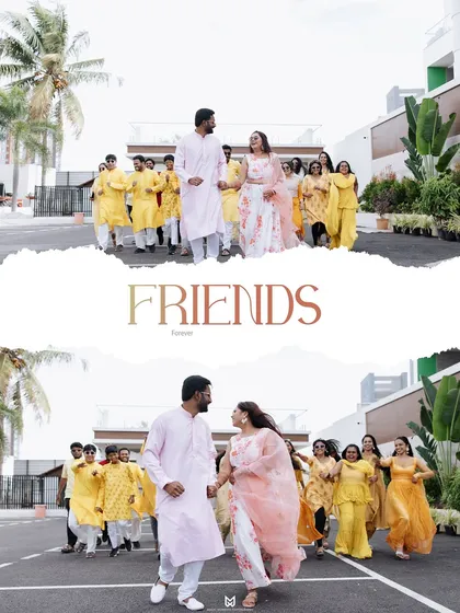 A fun shot with friends during the Haldi ceremony. I love organizing creative and dynamic group photos that show the couple surrounded by their loved ones.