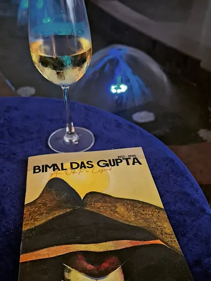 An evening celebrating the art of legendary abstractionist Bimal Das Gupta. The event was a beautiful tribute to his legacy, blending art with elegance.