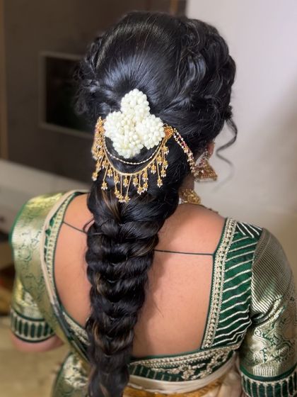 Dakshayini - Hairstyling Academy & Workshops South Indian Bridal Styles photo 7