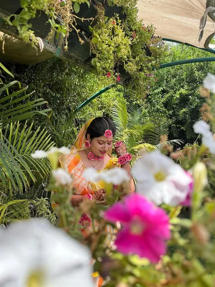 A glimpse from a vibrant Haldi ceremony. I help plan performances for every part of your wedding, ensuring the dance style and energy match the beautiful, traditional atmosphere of each event.