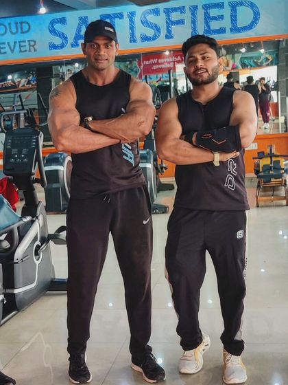 Samay aur dhairya, do sabse bade yoddha hain. Apne client ke saath, jo ab ek dost hai.