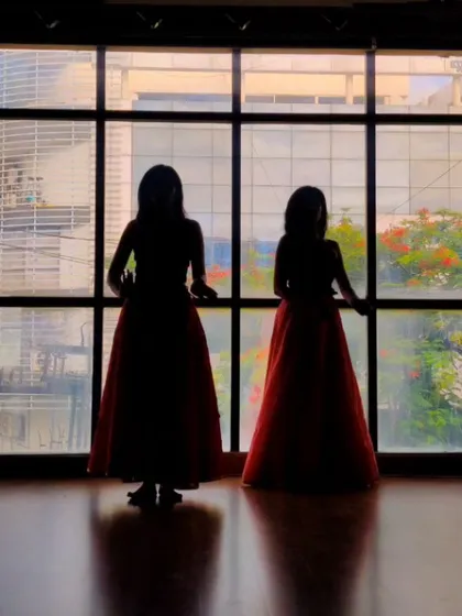 A silhouette workshop on the song 'Lae Dooba'. This specialty class focuses on creating beautiful shapes and telling a story with just your shadow.