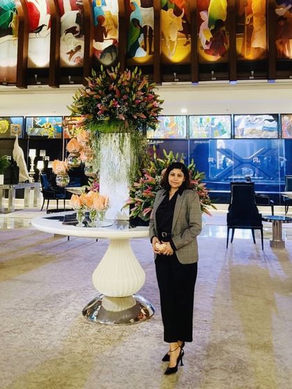 Signature Looks: Black, Red & Prints photo 3