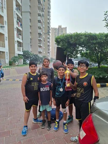 Another trophy for the cabinet. Our Under-12 team after winning the Playernity 3x3 open tournament.