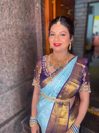 A bright and happy shot of Danyata. Her glowy makeup was designed to look fresh and vibrant throughout her entire Semantha ceremony.
