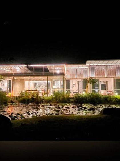 Poolside & Waterside Living photo 14