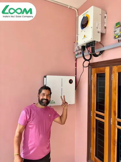 Nothing makes us happier than a satisfied customer. Here’s a homeowner in Haldwani, Nainital, thrilled with his new 5kW hybrid solar system that now protects his family from frequent power cuts.