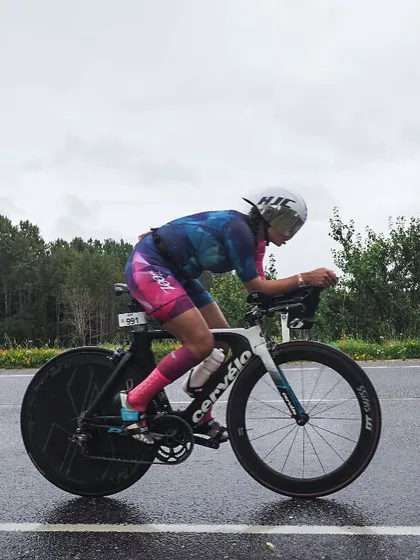 This is what being humbled by the elements looks like. Racing through freezing rain in Estonia, every pedal stroke was a battle. But we don't chicken out because of weather. This is where mental toughness is forged, and it's a core part of my coaching philosophy.