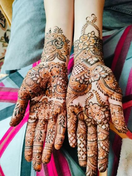 A beautiful and intricate floral design, perfect for festive occasions.