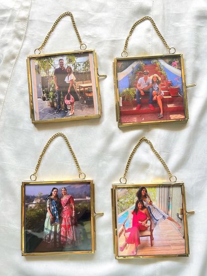 Our mini floating frames are perfect for hanging anywhere. They make great return gifts or small tokens of appreciation.