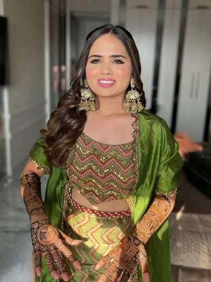 Vibrant Mehendi & Haldi Styles photo 11