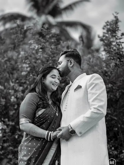This beautiful black and white portrait shows how a great grooming service enhances timeless moments. My goal is to make you look so naturally good that the focus remains on the emotion of the day.