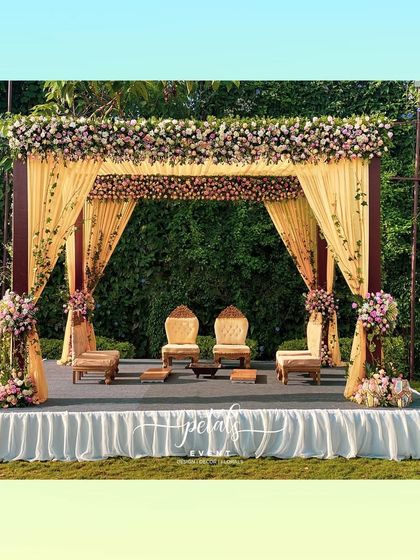 Petals - Wedding Decoration & Styling Timeless South Indian Mandaps photo 40