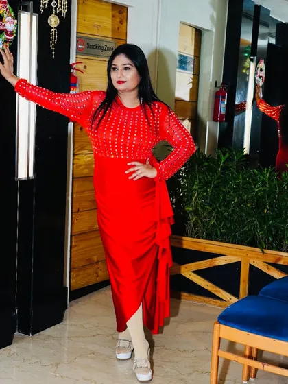 Game on! Another powerful look in red, ready for 2025. I believe in looking and feeling my best on stage.