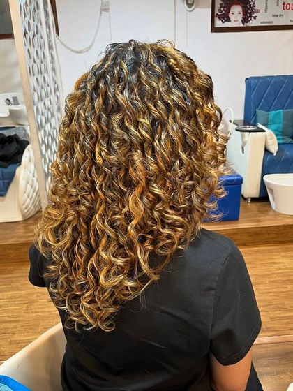 Rohit - Haircuts Custom Hair Color photo 39