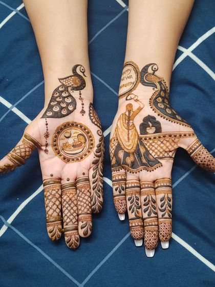 A beautiful Karwachauth mehendi combining a traditional figure of a woman with the sieve and a modern peacock design.