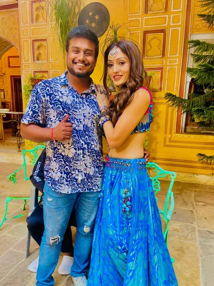 Posing with actress Khushalii Kumar on the beautiful set of "Dhokha" in Jaipur. It was a pleasure to choreograph her performance for this major T-Series music video.