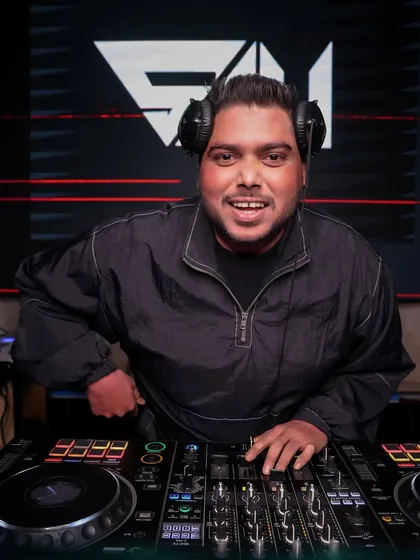 A happy DJ means a happy dancefloor. I love what I do, and it shows.