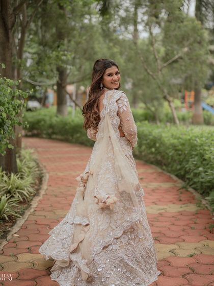 Natural & Candid Outdoor Sessions photo 3