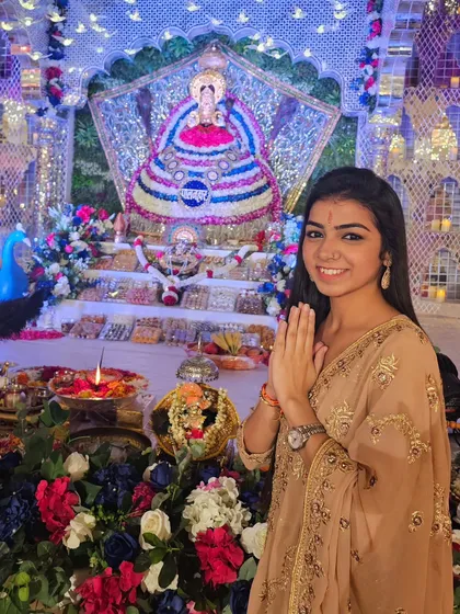 Standing with gratitude before the magnificent darbar of Shyam Baba in Dubai. It was an honor to sing for the devotees there and feel their immense love and faith.