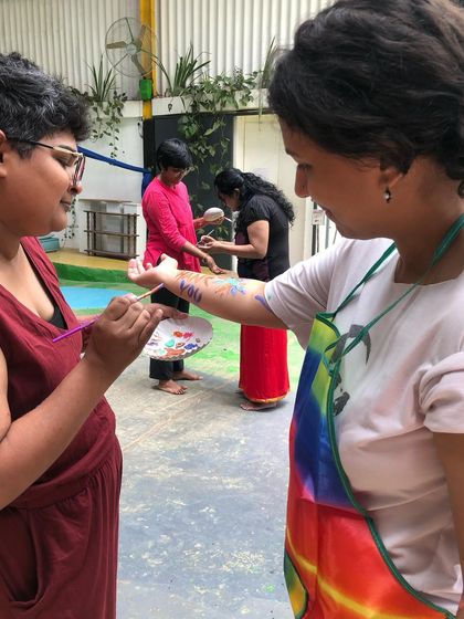 Snippets from a weekend of workshops. We gave ourselves permission to play with colors, be open, and walk away with new reflections and friendships.