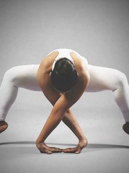 Richa Kumar - Yoga for Strength, Flexibility & Power Deep Flexibility: Heart & Hip Openers photo 34