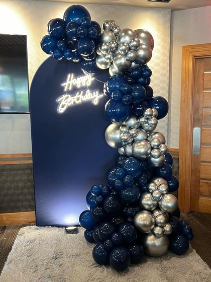 Stylish Backdrops & Grand Entrances photo 8