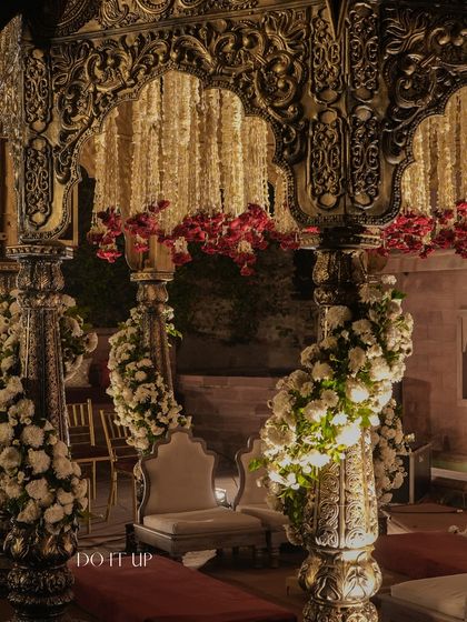 Dreamy Mandaps & Ceremonies photo 32