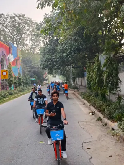 Our partners from KLM enjoying a ride through the colorful streets of the Lodhi Art District. The area's wide, quiet roads are perfect for cycling.